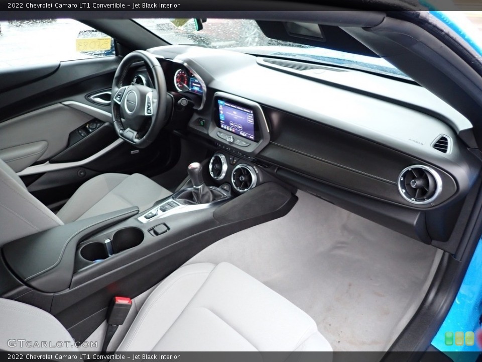 Jet Black Interior Photo for the 2022 Chevrolet Camaro LT1 Convertible #145679989