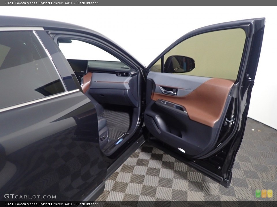 Black Interior Door Panel for the 2021 Toyota Venza Hybrid Limited AWD #145701897