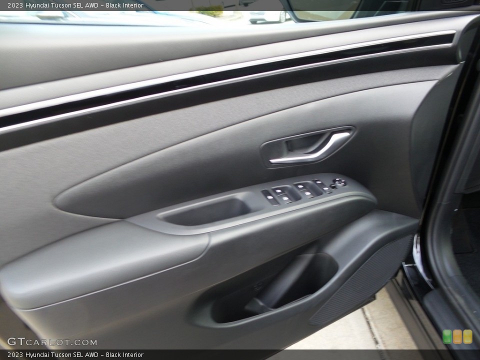 Black Interior Door Panel for the 2023 Hyundai Tucson SEL AWD #145702830