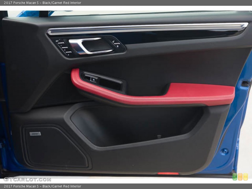 Black/Garnet Red Interior Door Panel for the 2017 Porsche Macan S #145721404