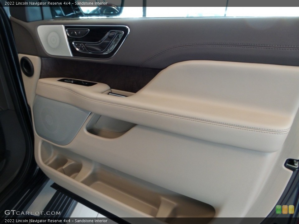 Sandstone Interior Door Panel for the 2022 Lincoln Navigator Reserve 4x4 #145752106