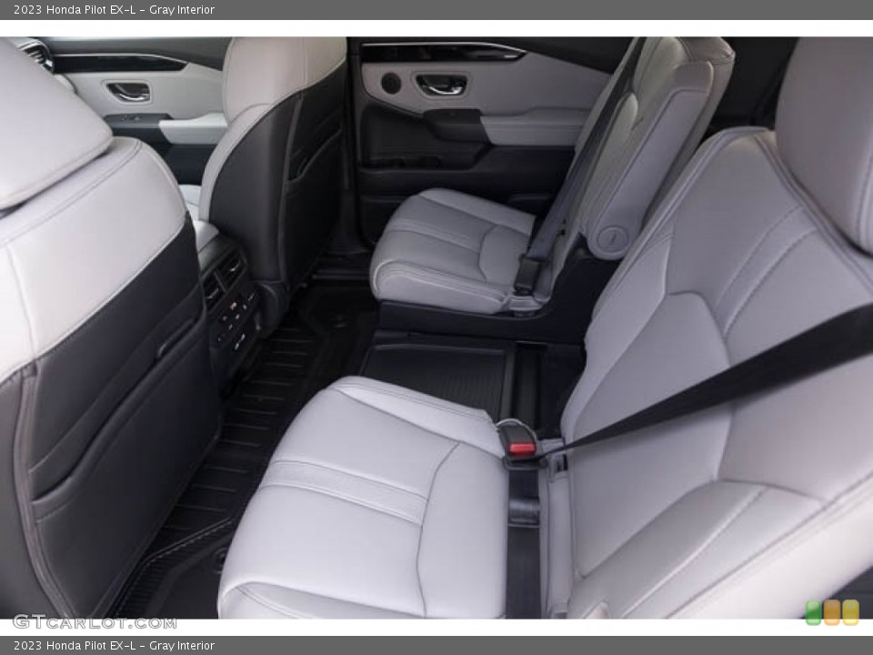 Gray Interior Rear Seat for the 2023 Honda Pilot EX-L #145792738