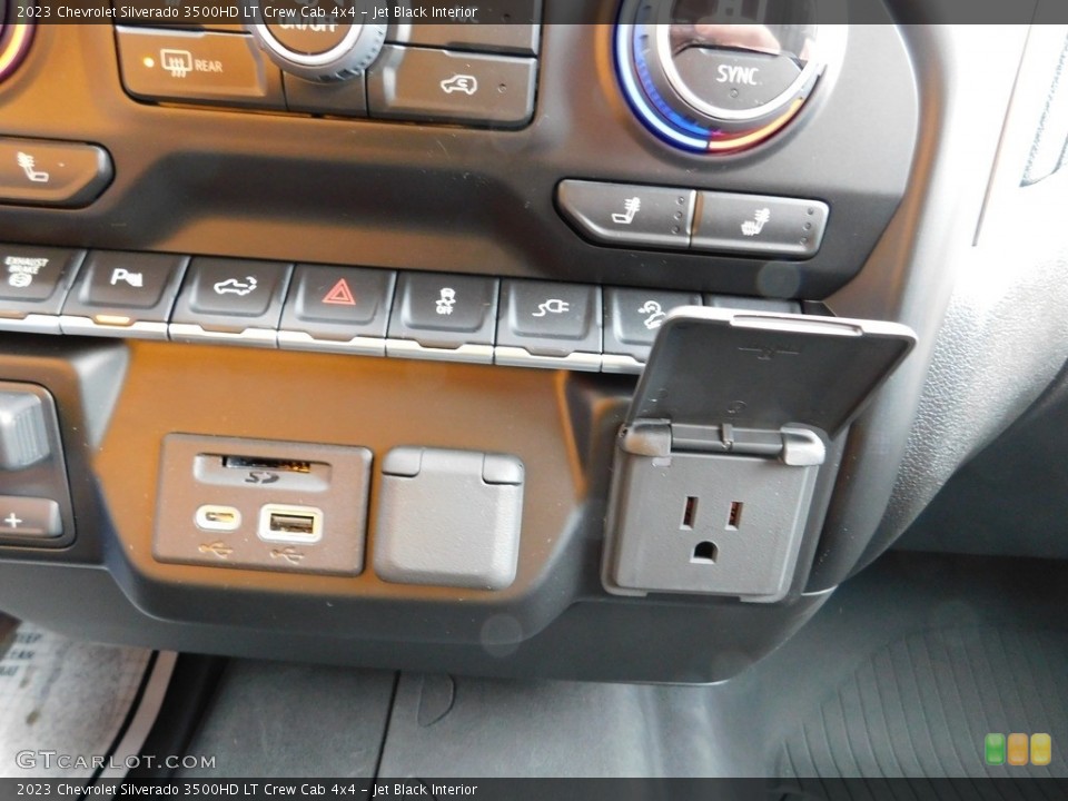 Jet Black Interior Controls for the 2023 Chevrolet Silverado 3500HD LT Crew Cab 4x4 #145793968