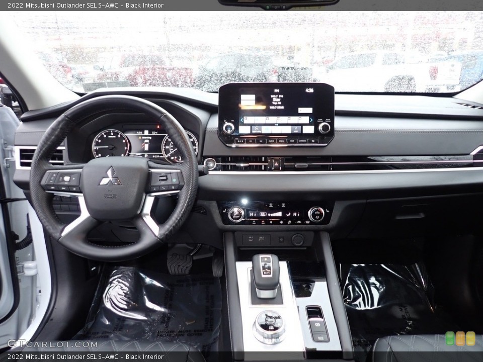 Black Interior Dashboard for the 2022 Mitsubishi Outlander SEL S-AWC #145795705