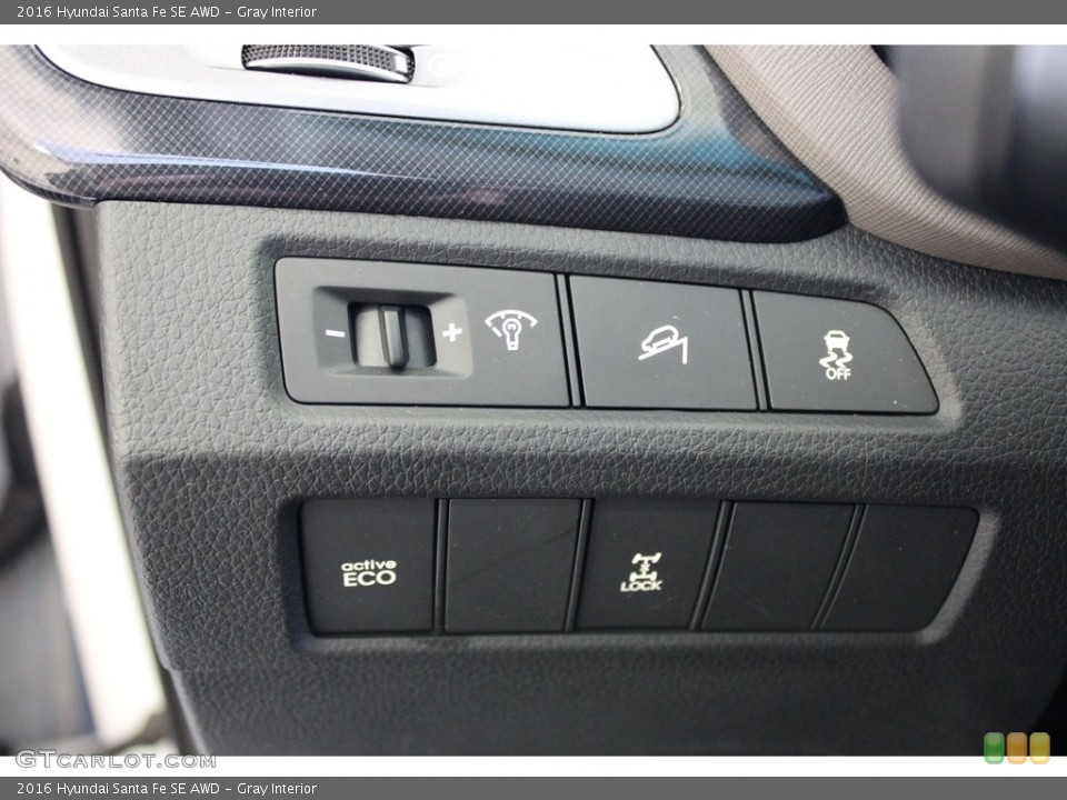 Gray Interior Controls for the 2016 Hyundai Santa Fe SE AWD #145812736