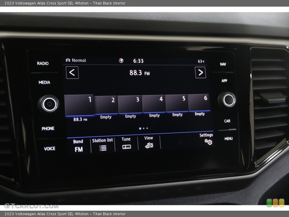 Titan Black Interior Controls for the 2020 Volkswagen Atlas Cross Sport SEL 4Motion #145827612
