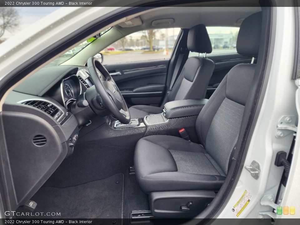 Black Interior Photo for the 2022 Chrysler 300 Touring AWD #145833084
