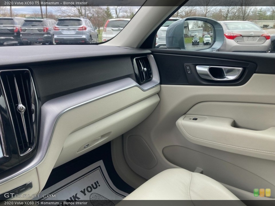 Blonde 2020 Volvo XC60 Interiors