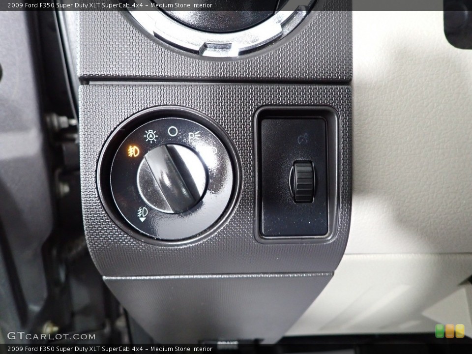 Medium Stone Interior Controls for the 2009 Ford F350 Super Duty XLT SuperCab 4x4 #145865767