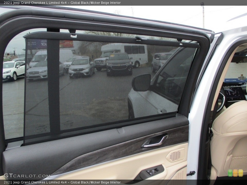 Global Black/Wicker Beige Interior Door Panel for the 2021 Jeep Grand Cherokee L Limited 4x4 #145890207