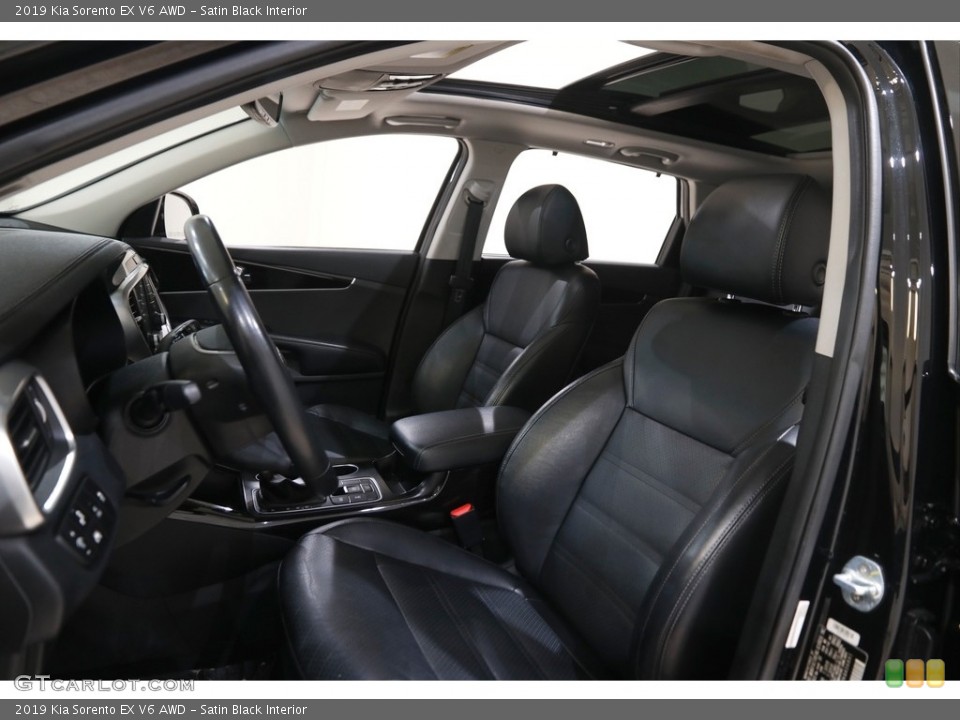 Satin Black Interior Photo for the 2019 Kia Sorento EX V6 AWD #145952252