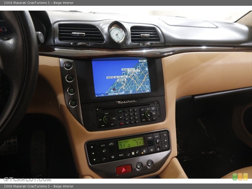 Beige Interior Controls for the 2009 Maserati GranTurismo S #145954073