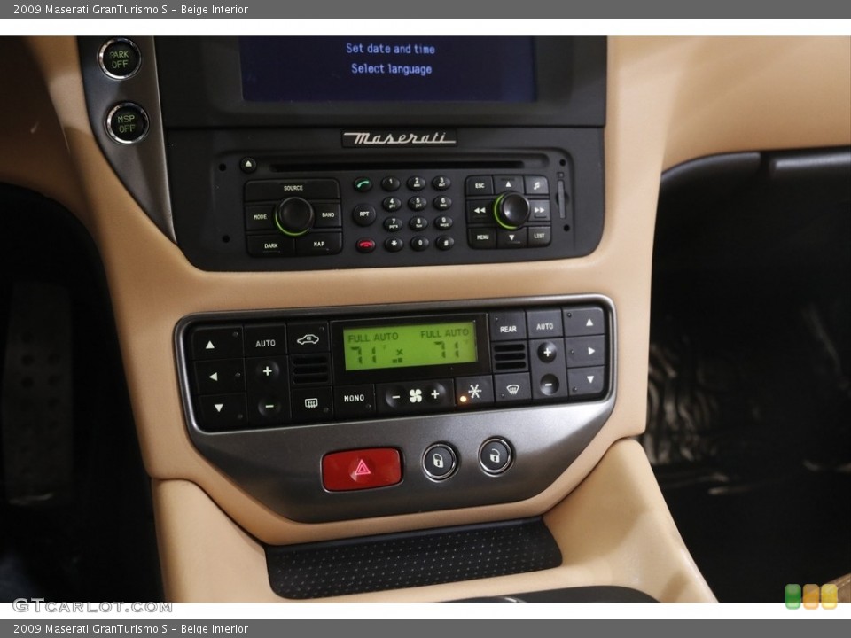 Beige Interior Controls for the 2009 Maserati GranTurismo S #145954133