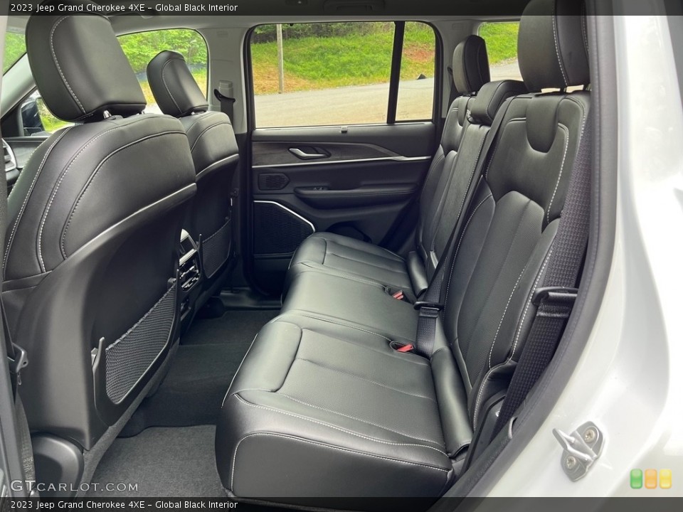 Global Black Interior Rear Seat for the 2023 Jeep Grand Cherokee 4XE #145954148