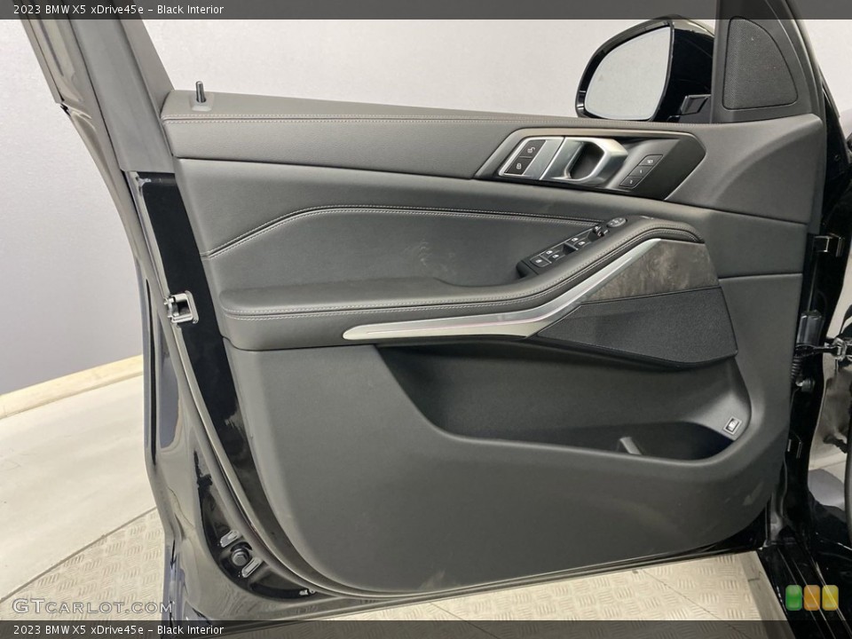 Black Interior Door Panel for the 2023 BMW X5 xDrive45e #145973453