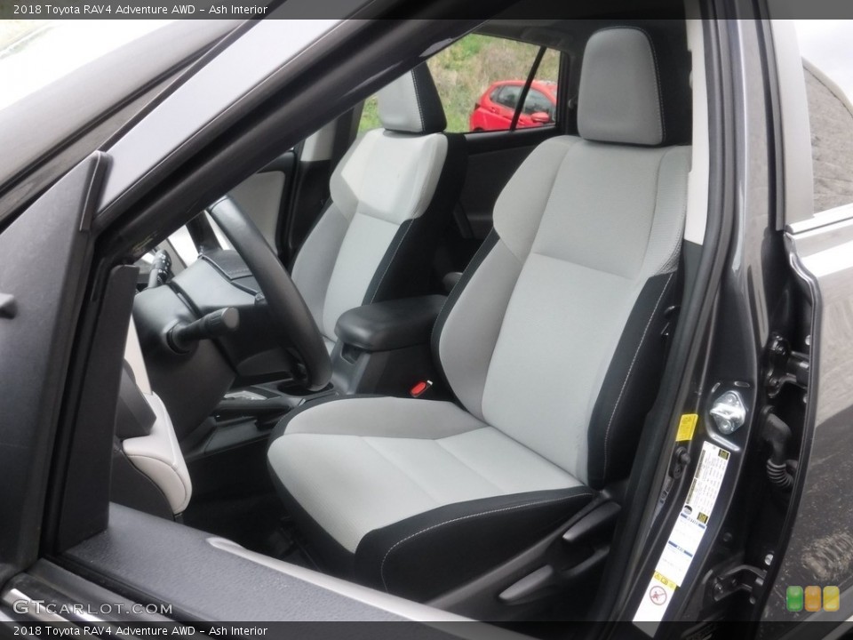 Ash Interior Photo for the 2018 Toyota RAV4 Adventure AWD #145973594
