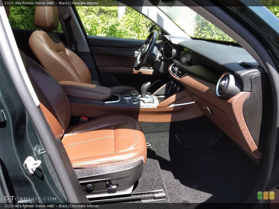 Black/Chocolate 2020 Alfa Romeo Stelvio Interiors