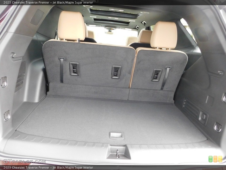 Jet Black/Maple Sugar Interior Trunk for the 2023 Chevrolet Traverse Premier #145977251