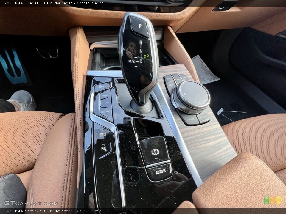 Cognac Interior Transmission for the 2023 BMW 5 Series 530e xDrive Sedan #145985925
