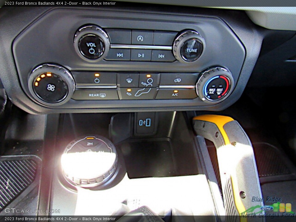Black Onyx Interior Controls for the 2023 Ford Bronco Badlands 4X4 2-Door #145998560