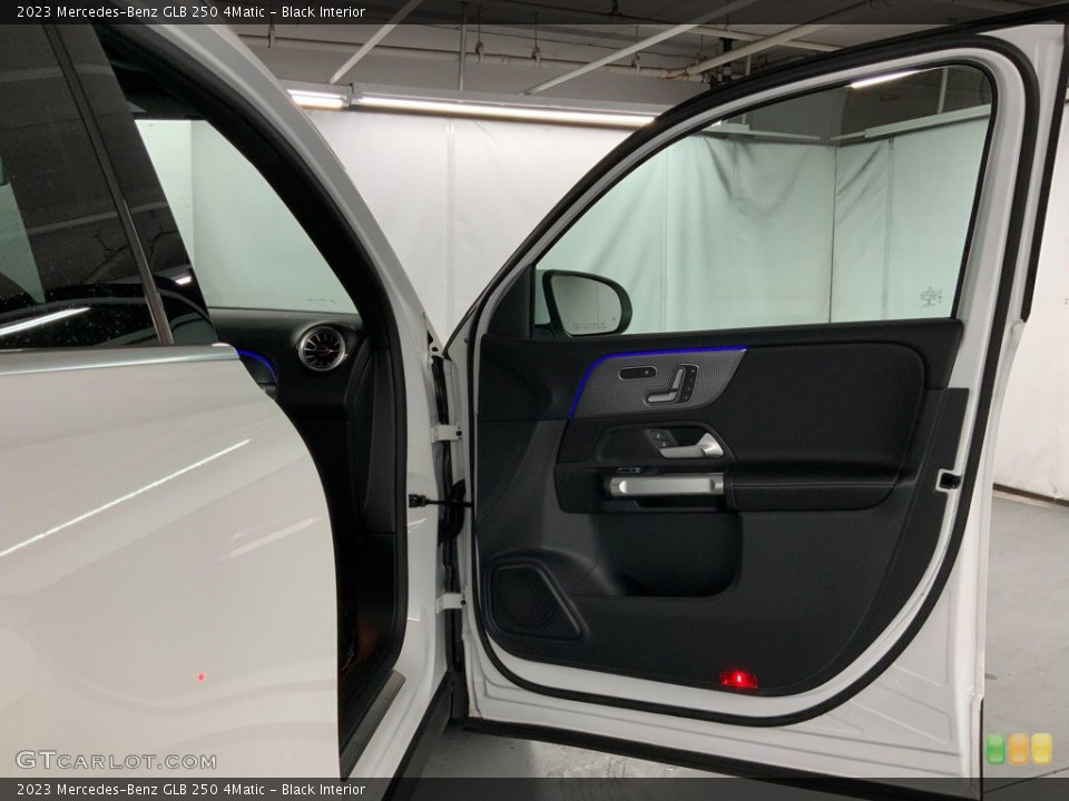 Black Interior Door Panel for the 2023 Mercedes-Benz GLB 250 4Matic #146000371