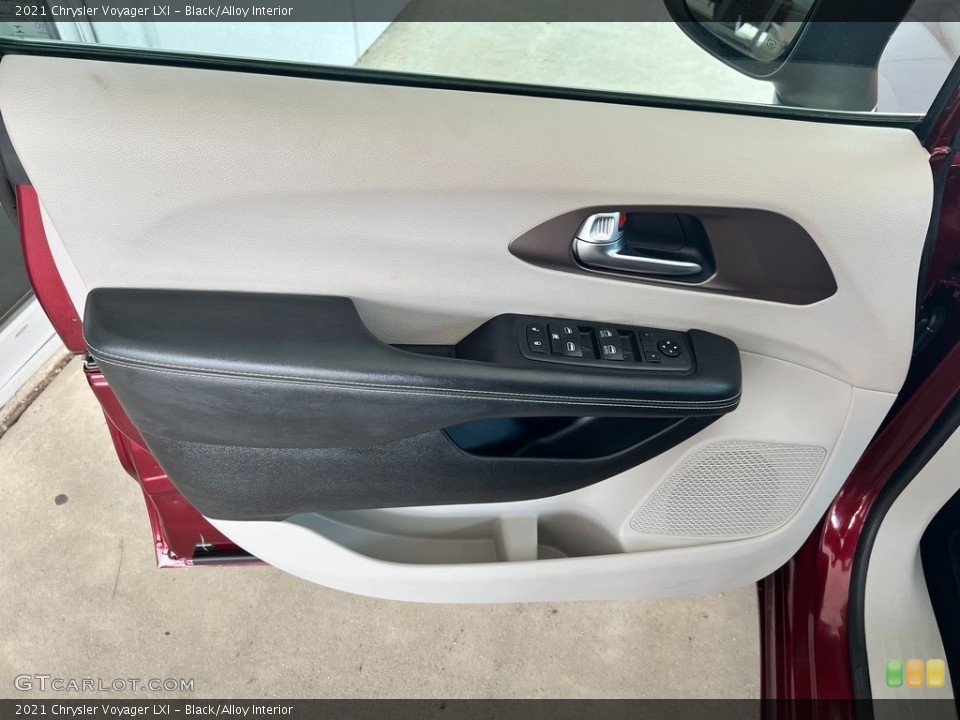 Black/Alloy Interior Door Panel for the 2021 Chrysler Voyager LXI #146000716