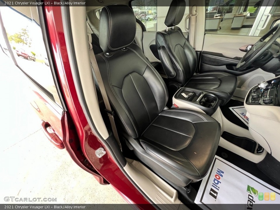 Black/Alloy Interior Front Seat for the 2021 Chrysler Voyager LXI #146000896