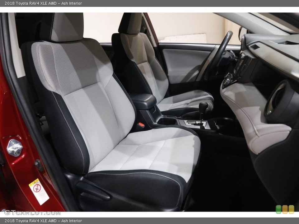 Ash 2018 Toyota RAV4 Interiors