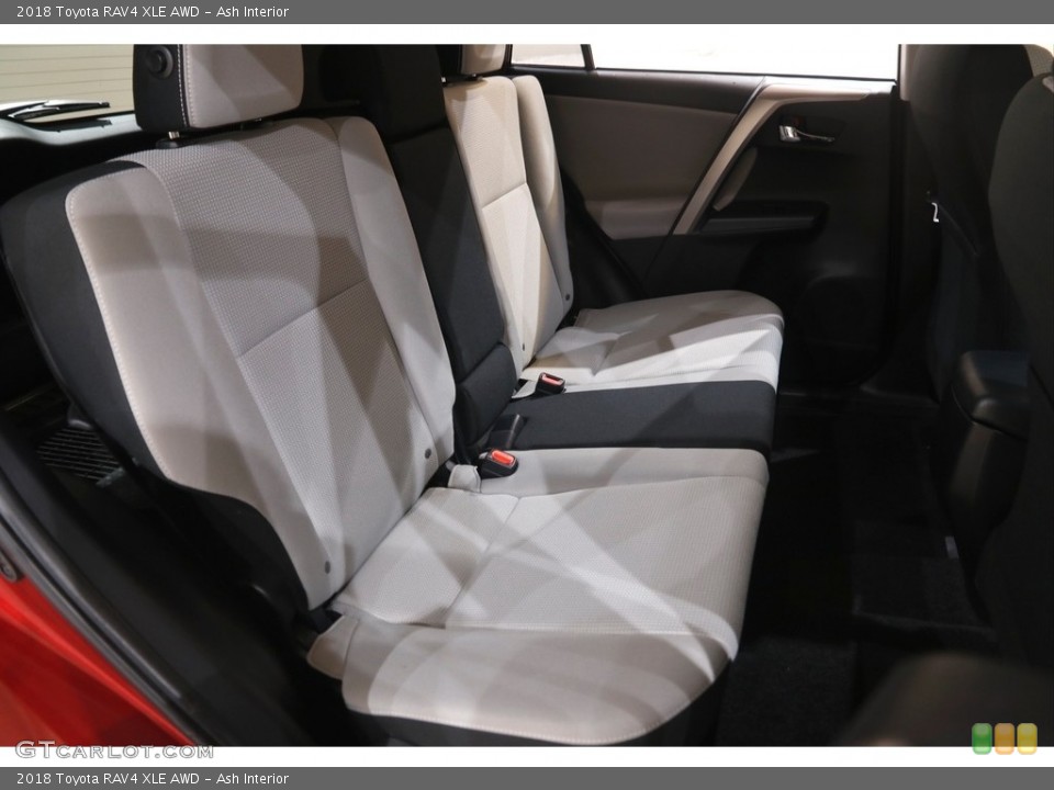 Ash Interior Rear Seat for the 2018 Toyota RAV4 XLE AWD #146003173
