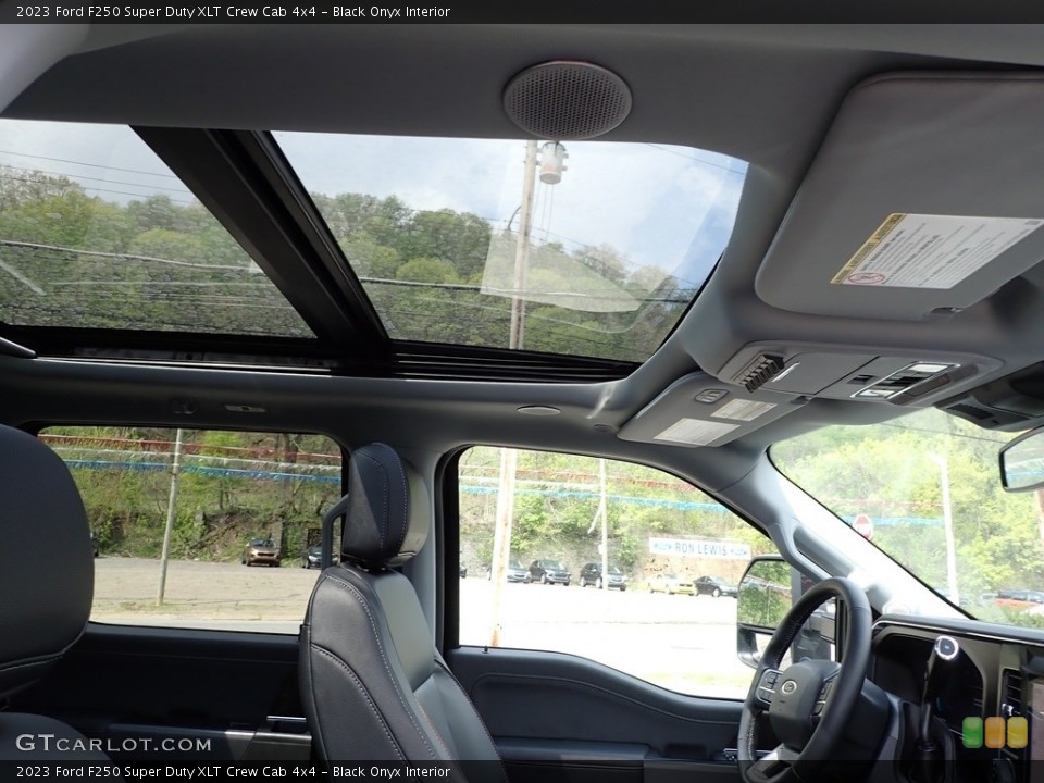 Black Onyx Interior Sunroof for the 2023 Ford F250 Super Duty XLT Crew Cab 4x4 #146016189