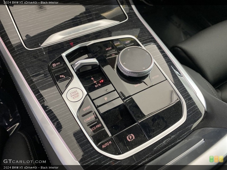 Black Interior Controls for the 2024 BMW X5 sDrive40i #146033333