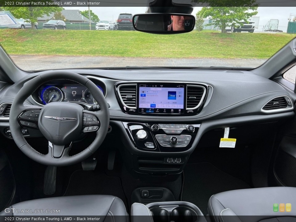 Black Interior Dashboard for the 2023 Chrysler Pacifica Touring L AWD #146033917