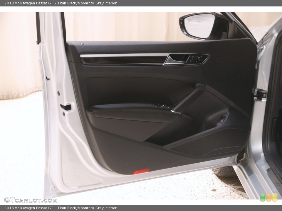 Titan Black/Moonrock Gray Interior Door Panel for the 2018 Volkswagen Passat GT #146044283