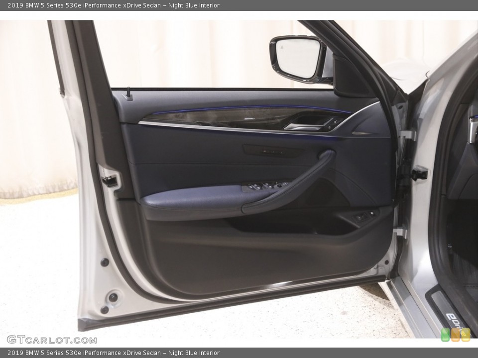 Night Blue Interior Door Panel for the 2019 BMW 5 Series 530e iPerformance xDrive Sedan #146050428