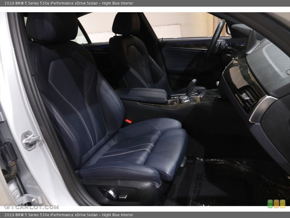 Night Blue Interior Photo for the 2019 BMW 5 Series 530e iPerformance xDrive Sedan #146050758