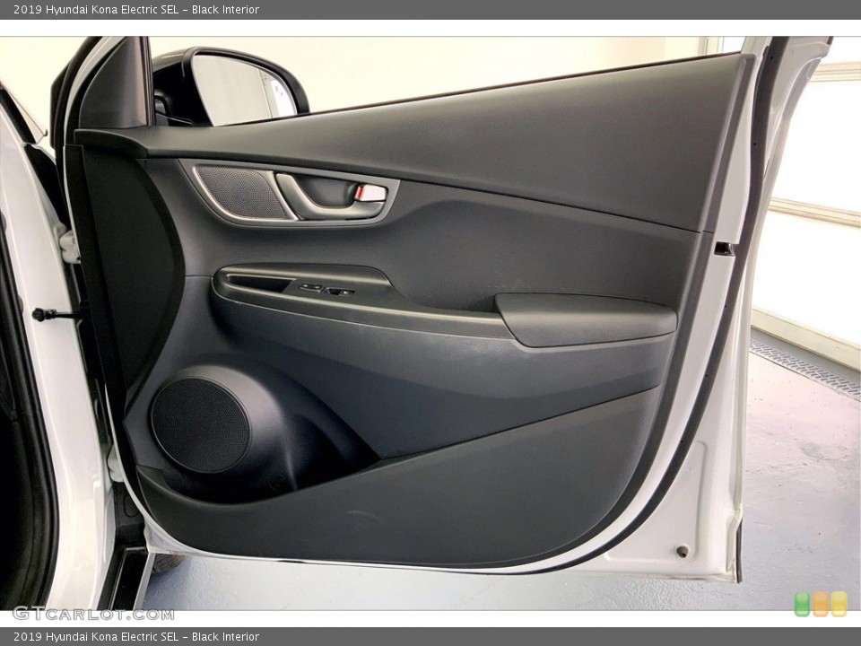 Black Interior Door Panel for the 2019 Hyundai Kona Electric SEL #146055068
