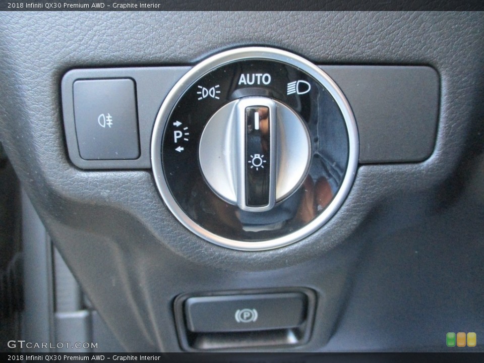Graphite Interior Controls for the 2018 Infiniti QX30 Premium AWD #146061300