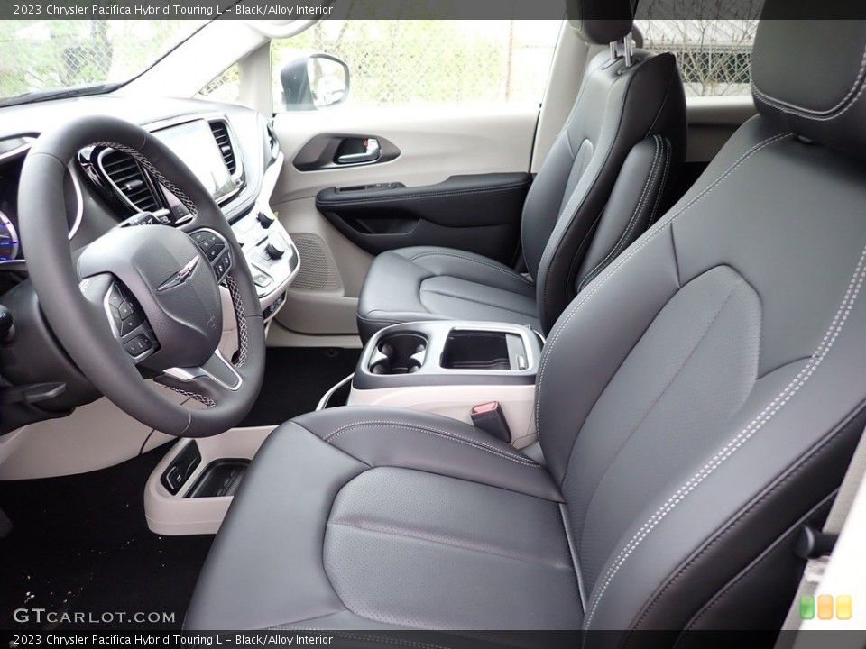 Black/Alloy Interior Front Seat for the 2023 Chrysler Pacifica Hybrid Touring L #146064559