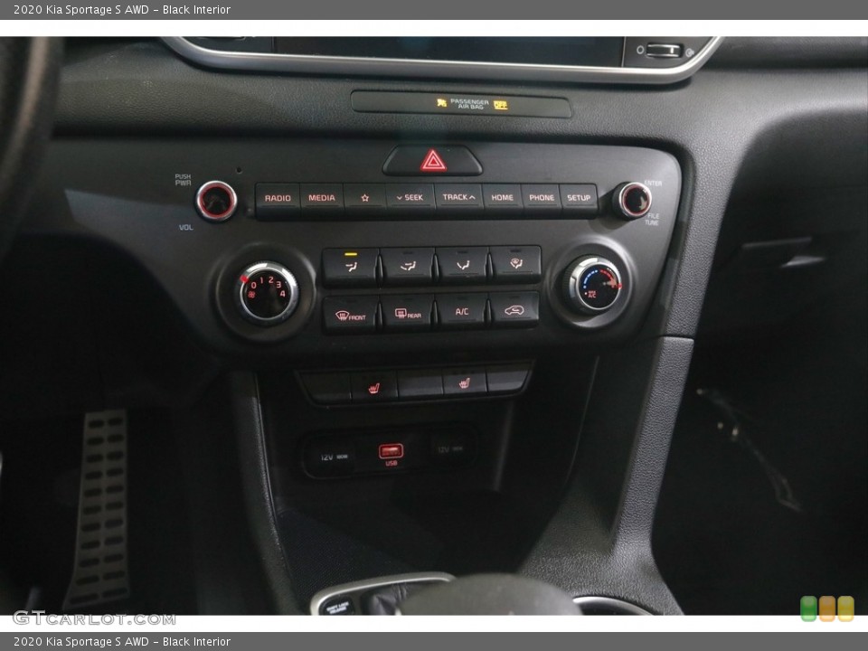 Black Interior Controls for the 2020 Kia Sportage S AWD #146072976