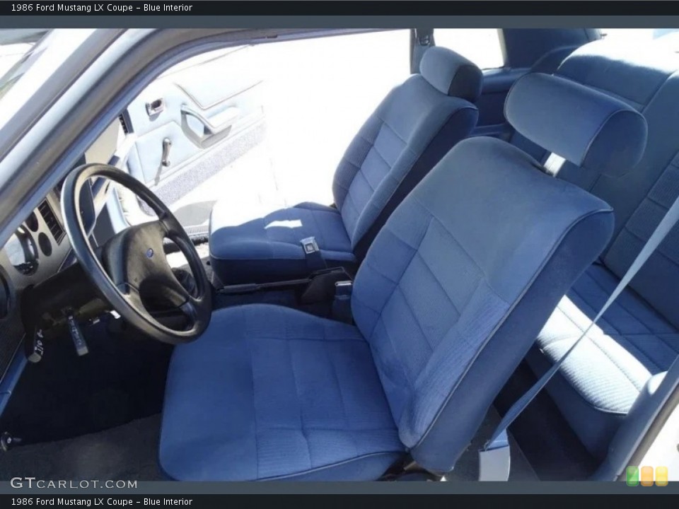 Blue Interior Photo for the 1986 Ford Mustang LX Coupe #146075769