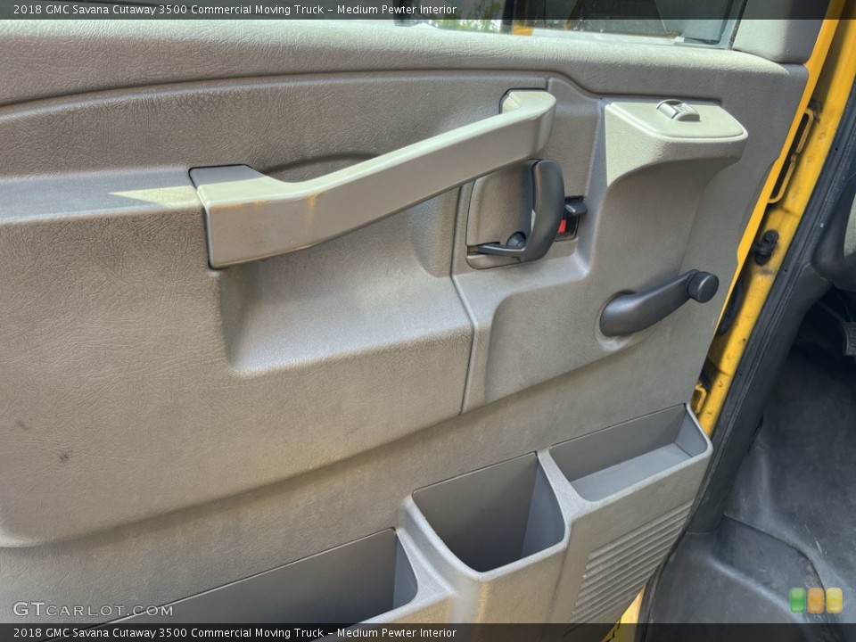 Medium Pewter Interior Door Panel for the 2018 GMC Savana Cutaway 3500 Commercial Moving Truck #146081127