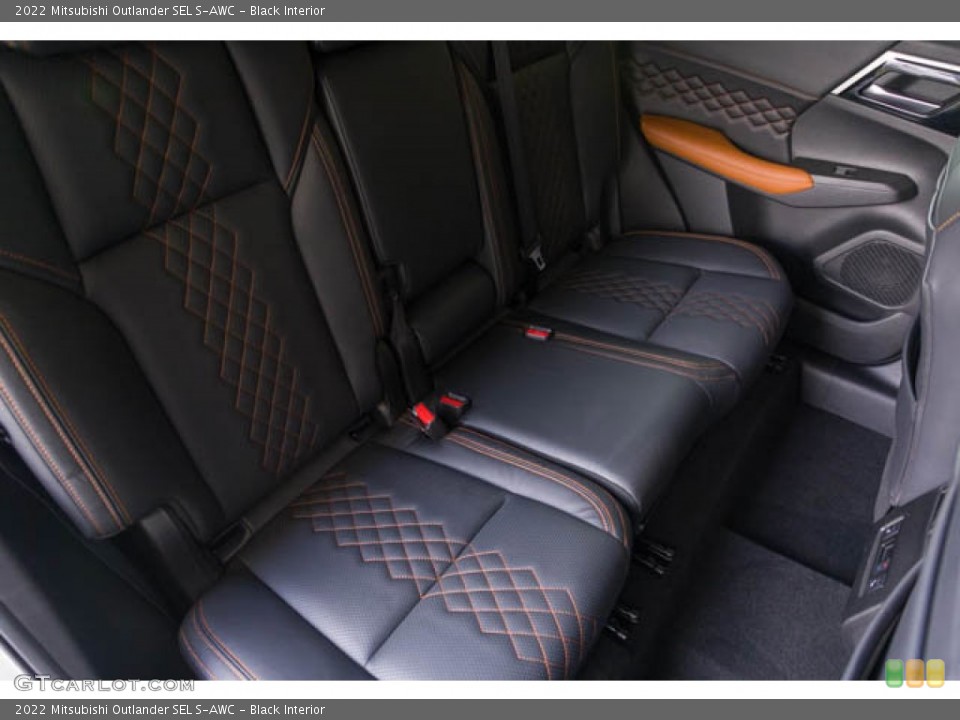 Black Interior Rear Seat for the 2022 Mitsubishi Outlander SEL S-AWC #146083348