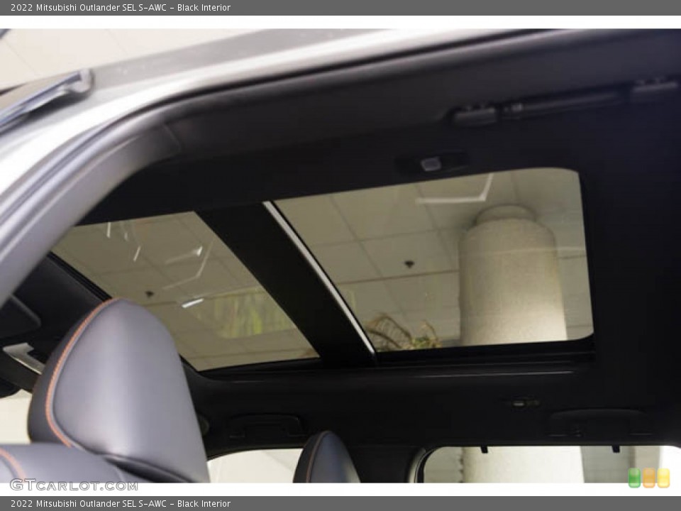 Black Interior Sunroof for the 2022 Mitsubishi Outlander SEL S-AWC #146083411