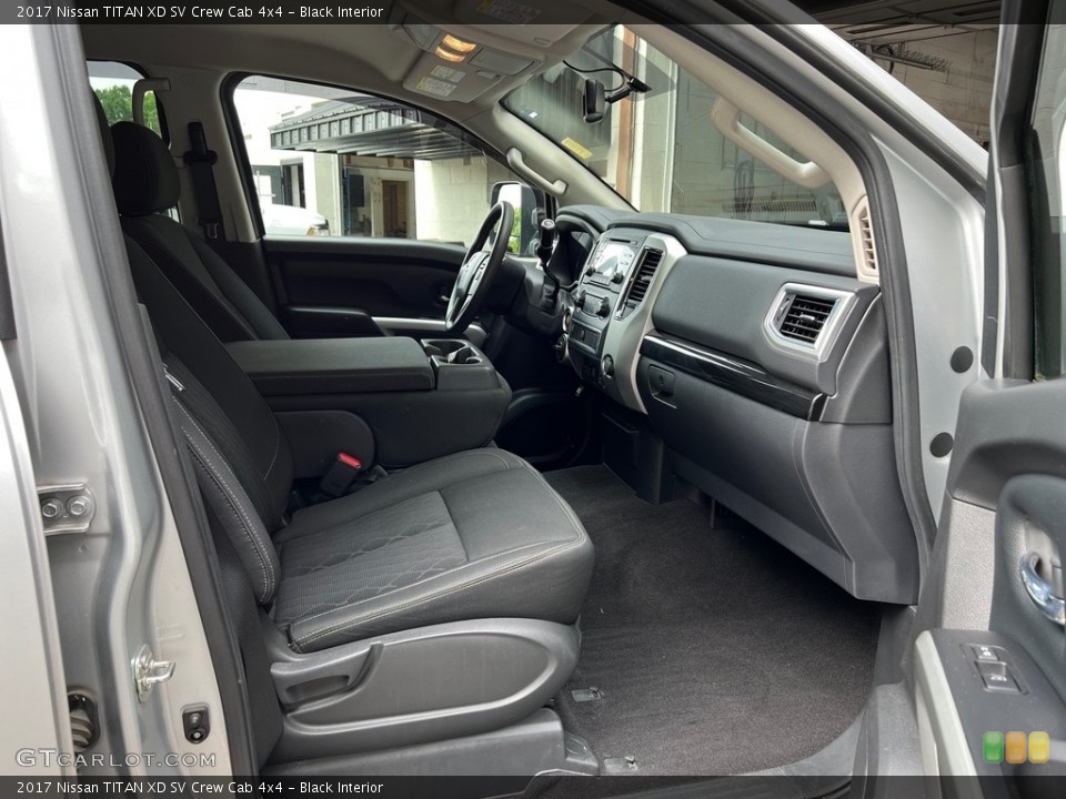 Black Interior Photo for the 2017 Nissan TITAN XD SV Crew Cab 4x4 #146111937