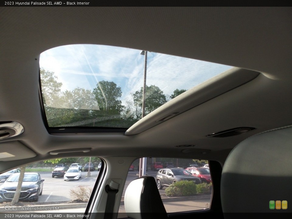 Black Interior Sunroof for the 2023 Hyundai Palisade SEL AWD #146122817