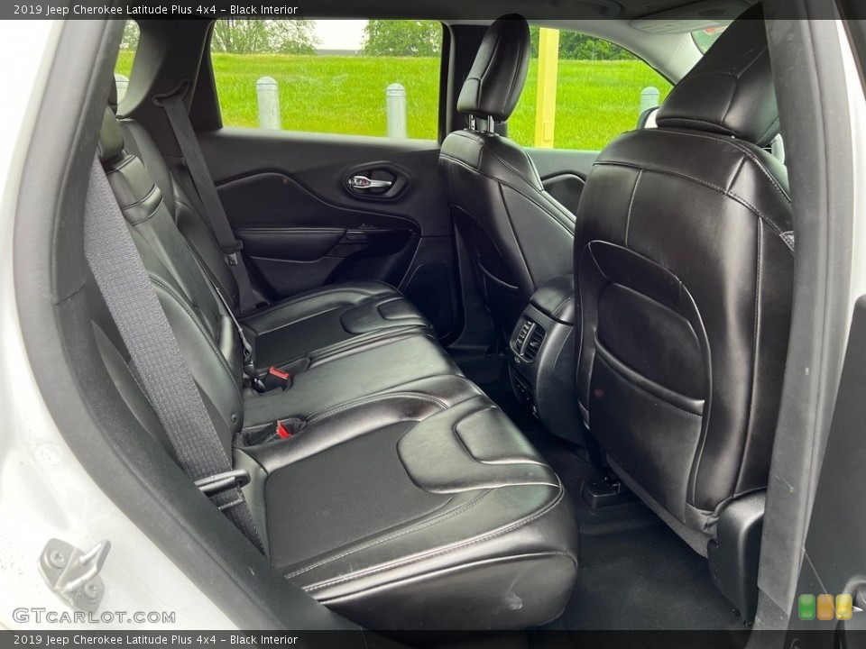 Black Interior Rear Seat for the 2019 Jeep Cherokee Latitude Plus 4x4 #146122847