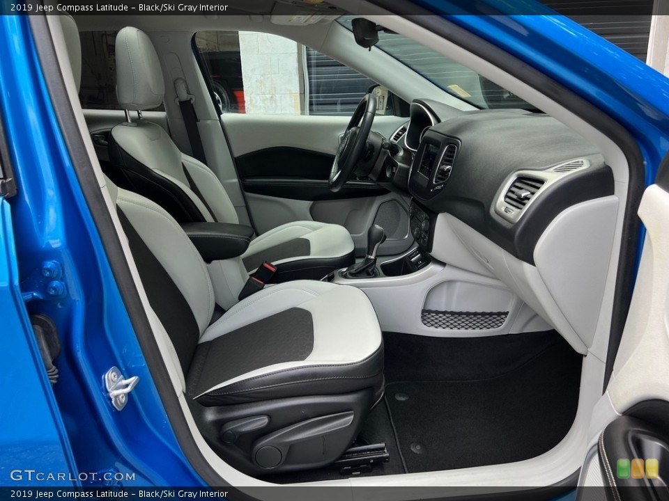 Black/Ski Gray 2019 Jeep Compass Interiors