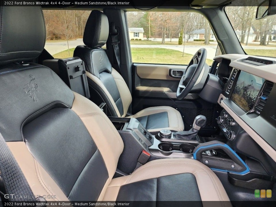 Medium Sandstone/Black 2022 Ford Bronco Interiors