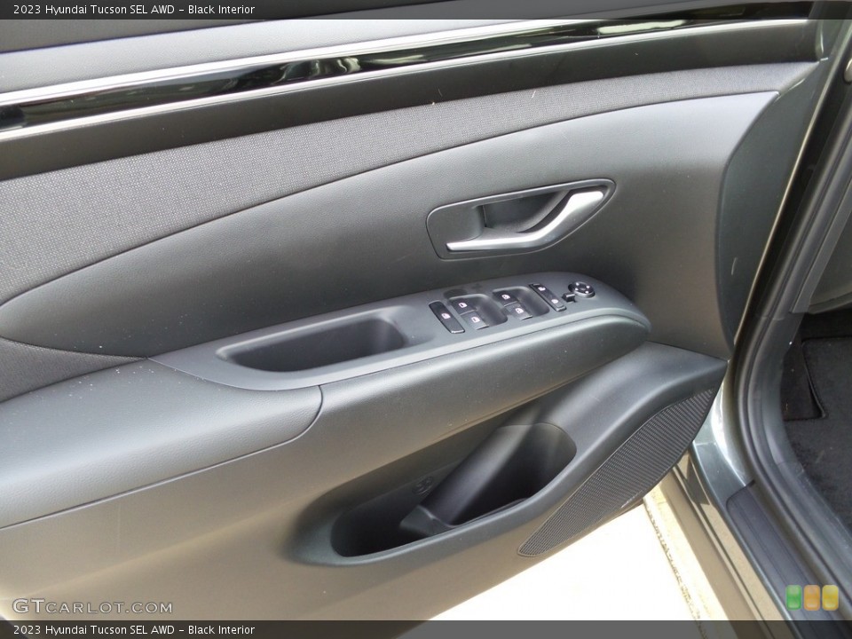 Black Interior Door Panel for the 2023 Hyundai Tucson SEL AWD #146127935