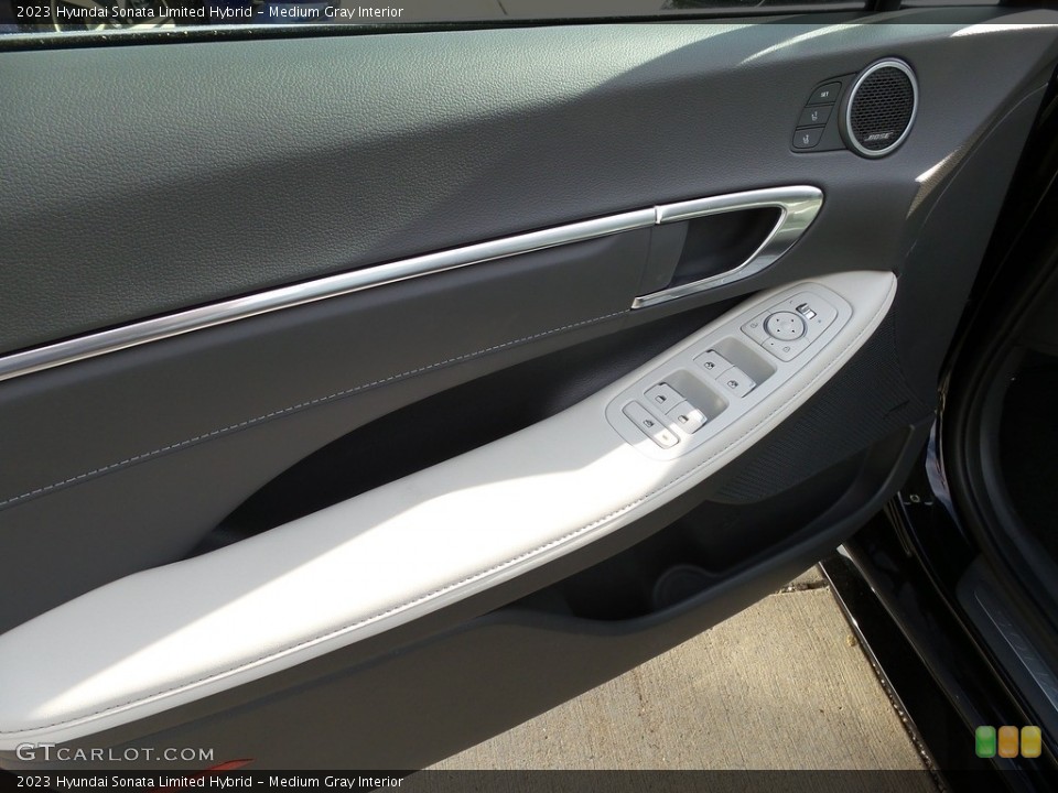 Medium Gray Interior Door Panel for the 2023 Hyundai Sonata Limited Hybrid #146128379